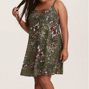 🌻torrid Floral Swing Dress